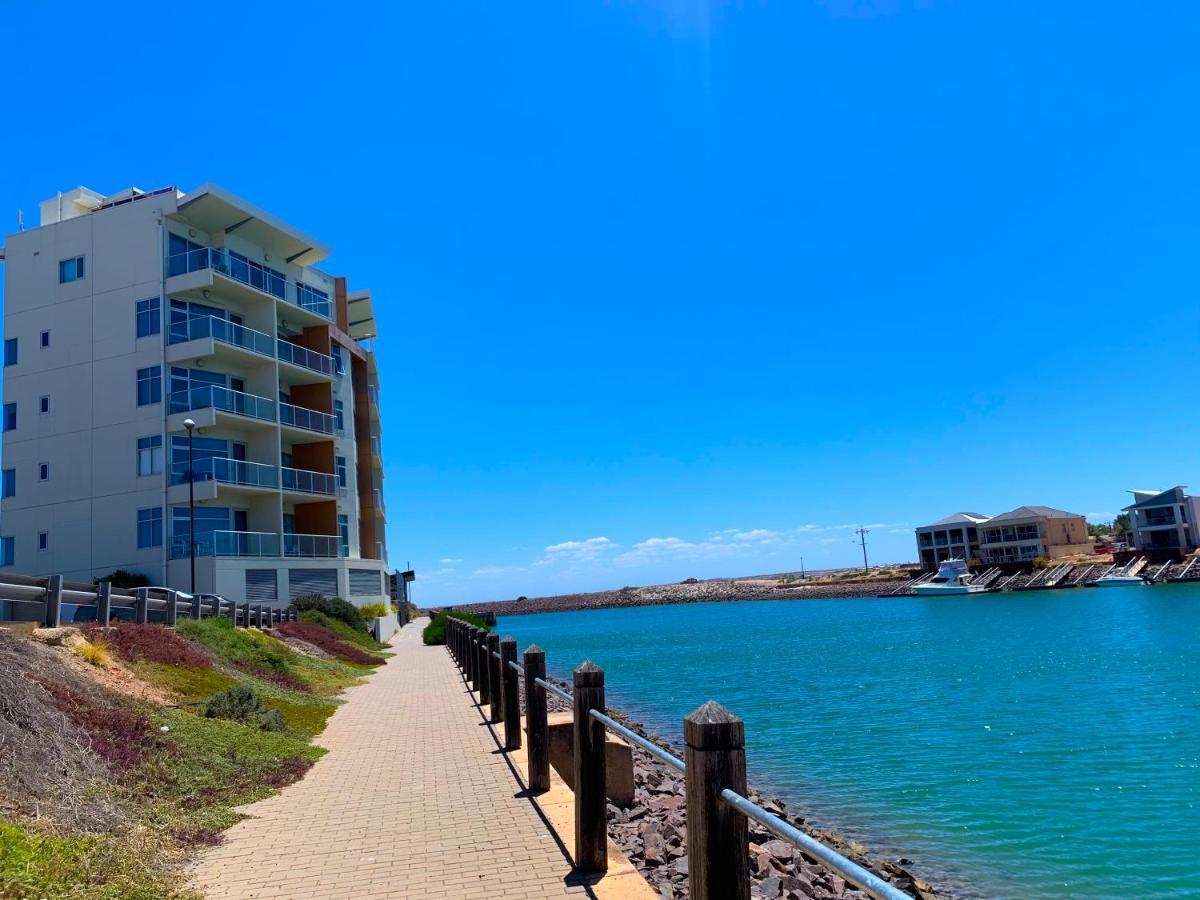 Wallaroo Marina Luxury Apartment ภายนอก รูปภาพ