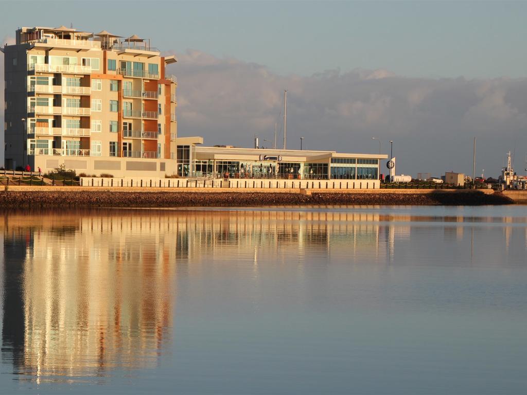 Wallaroo Marina Luxury Apartment ภายนอก รูปภาพ