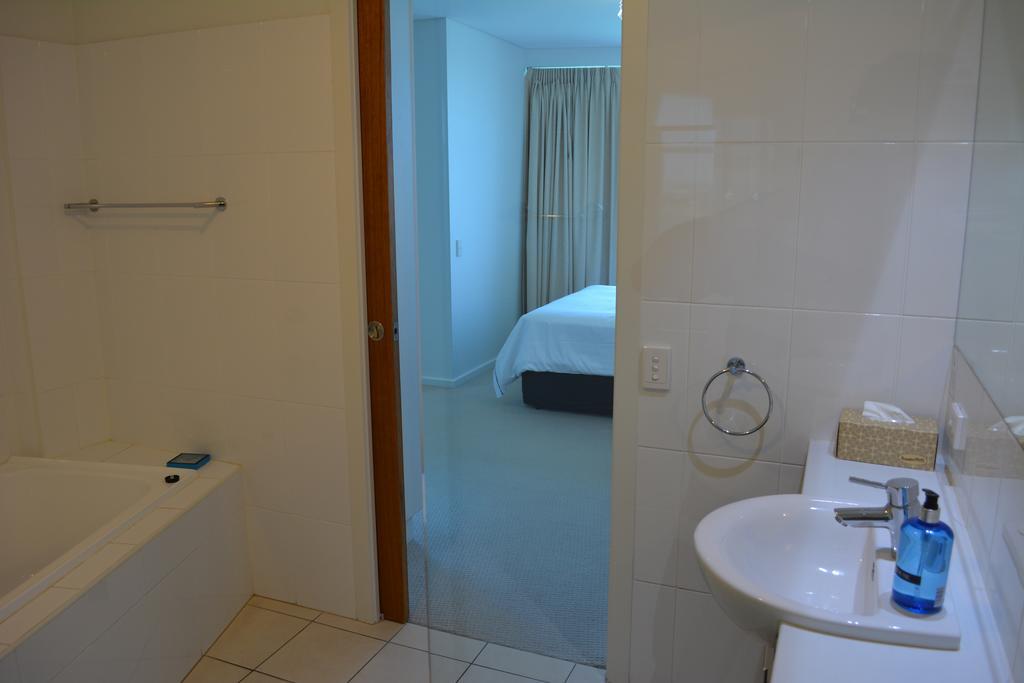 Wallaroo Marina Luxury Apartment ภายนอก รูปภาพ