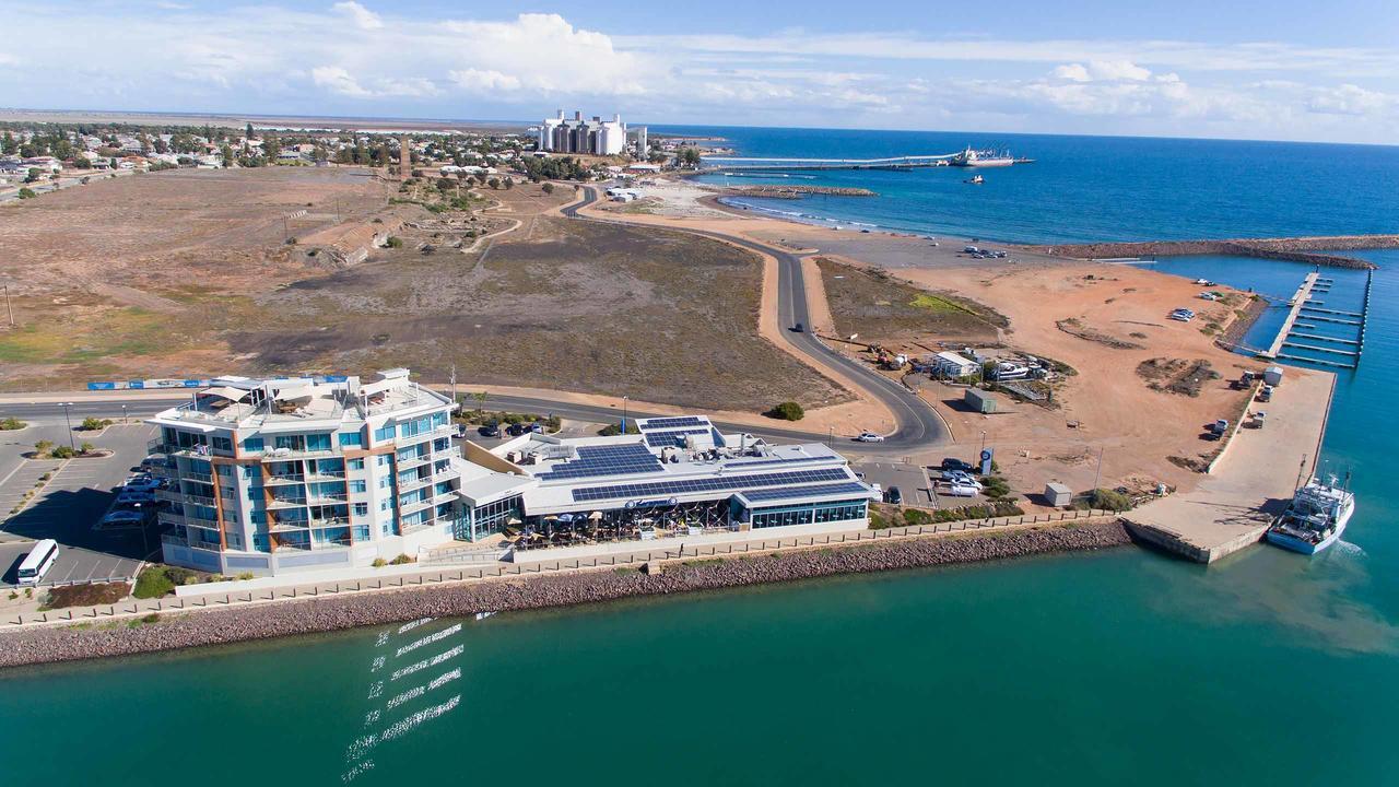 Wallaroo Marina Luxury Apartment ภายนอก รูปภาพ